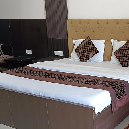 Hotel Shree Kanta Gurgaon Extérieur photo