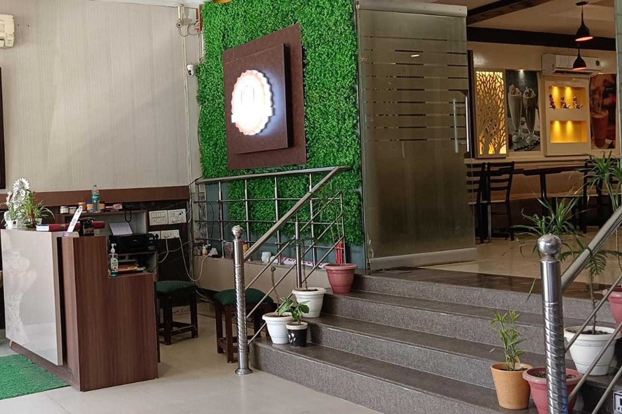 Hotel Shree Kanta Gurgaon Extérieur photo