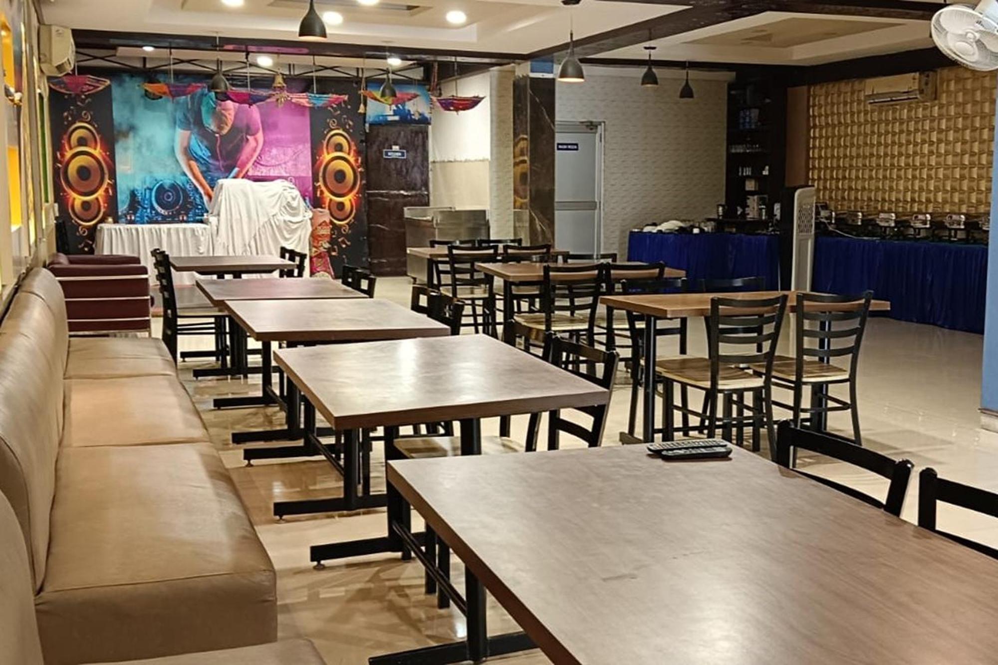 Hotel Shree Kanta Gurgaon Extérieur photo